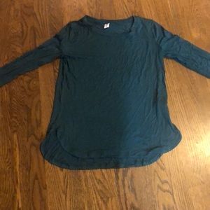 Green long sleeve tee
